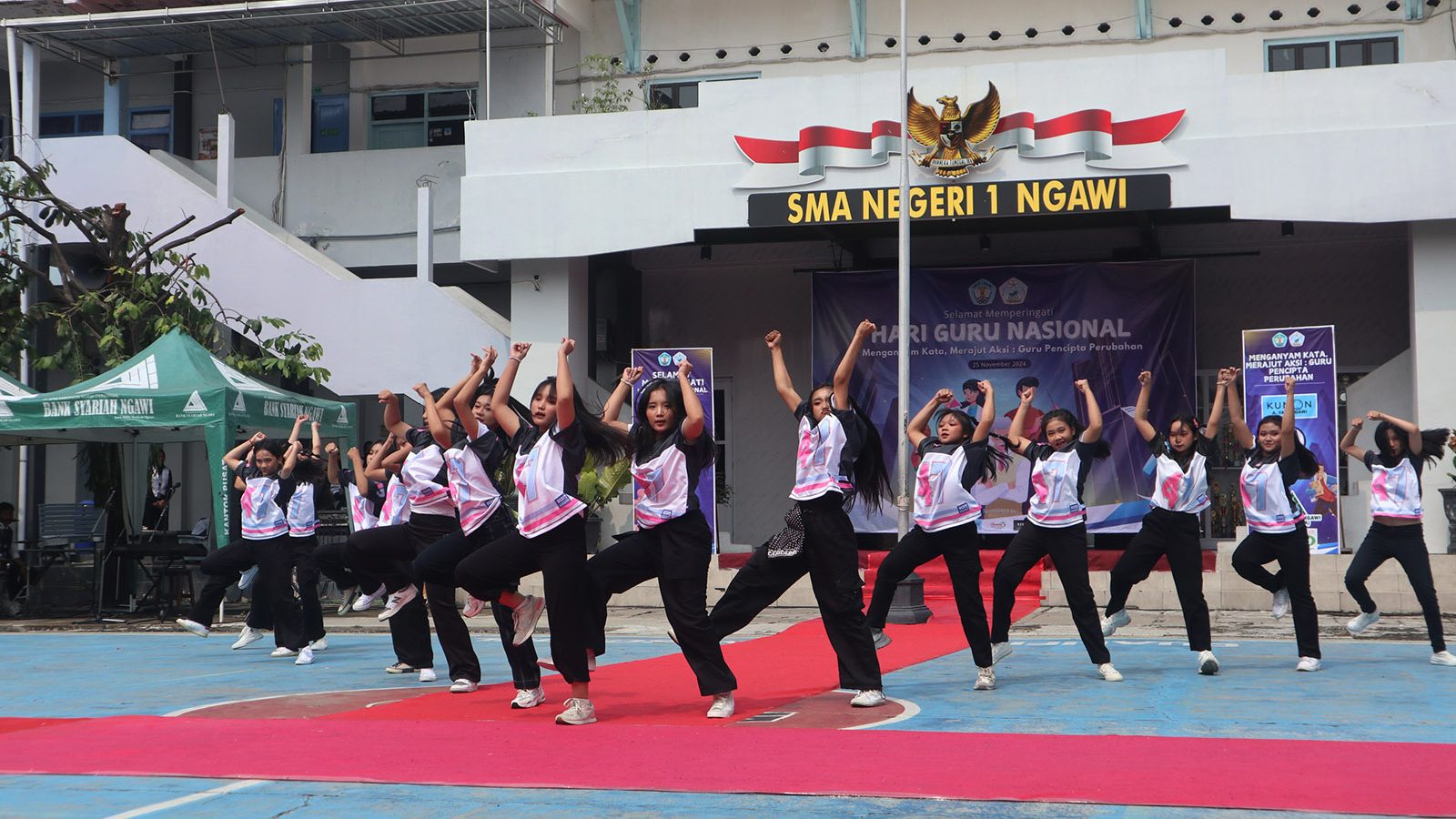 15. Penampilan Ekskul Modern Dance